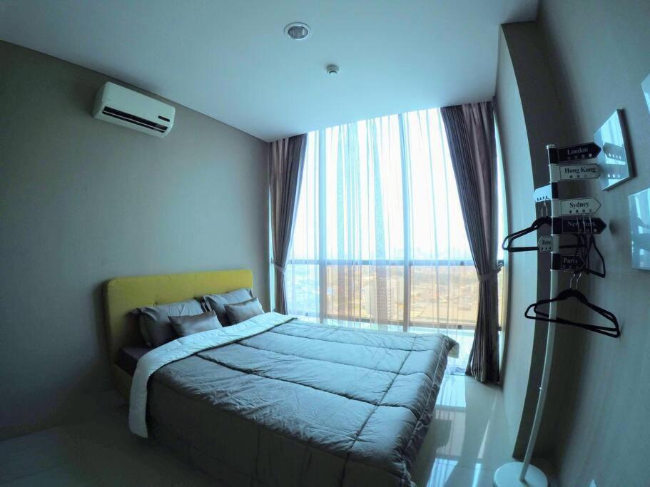 Strategic Cozy Hang Out Apartment, Gp Plaza Appartement Jakarta