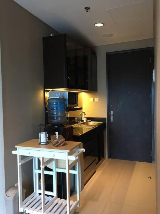 Strategic Cozy Hang Out Apartment, Gp Plaza Appartement